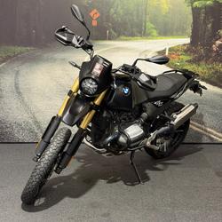 2025 BMW Motorrad R 12 Black