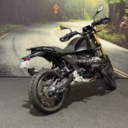 2025 BMW Motorrad R 12 Black
