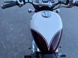 2025 Royal Enfield CLASSIC 650 White