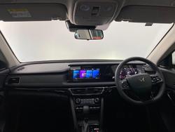 2025 Mahindra XUV700 AX7L