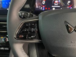2025 Mahindra XUV700 AX7L