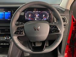 2025 Mahindra XUV700 AX7L