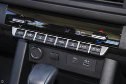 2025 Mitsubishi Triton GLX