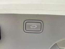 2017 Kia Carnival SLi YP MY18 Snow White Pearl