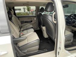 2017 Kia Carnival SLi YP MY18 Snow White Pearl
