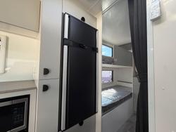 2026 Traveller Destination Track 20 Bunks My25