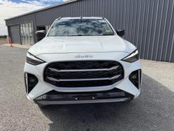 2026 Isuzu MU-X LS-T