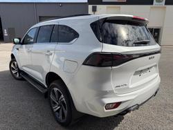 2026 Isuzu MU-X LS-T