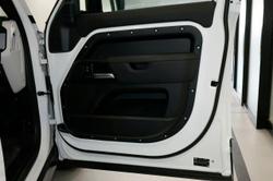 2025 Land Rover Defender 110 D350 X-Dynamic SE