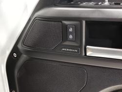 2025 Land Rover Defender 110 D350 X-Dynamic SE
