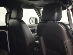 2025 Land Rover Defender 110 D350 X-Dynamic SE