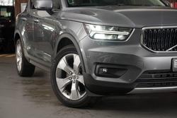 2018 Volvo XC40 T5 Momentum
