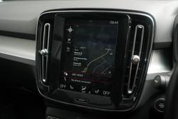 2018 Volvo XC40 T5 Momentum