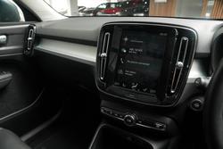 2018 Volvo XC40 T5 Momentum