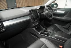 2018 Volvo XC40 T5 Momentum