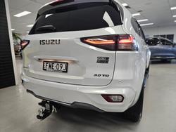 2024 Isuzu MU-X LS-T MY24 4X4 Dual Range Moonstone White