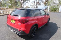 2024 SUZUKI VITARA MY24 Vitara Series II Turbo 2WD 1.4L Auto (Grey alloy wheels, no Sat nav) Bright Red 5/Black Two Tone
