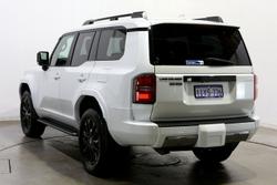 2024 Toyota Landcruiser Prado VX