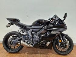 Yamaha YZF-R7LA