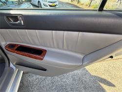 2004 TOYOTA CAMRY AZURA