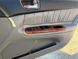 2004 TOYOTA CAMRY AZURA