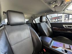 2013 Jaguar XF Luxury