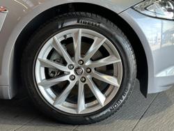 2013 Jaguar XF Luxury