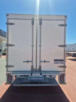 2022 Isuzu Trucks NNR 45 150 AMT Van and Lift
