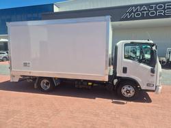 2022 Isuzu Trucks NNR 45 150 AMT Van and Lift