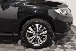 2019 Nissan Pathfinder ST-L