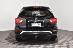 2019 Nissan Pathfinder ST-L