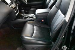 2019 Nissan Pathfinder ST-L