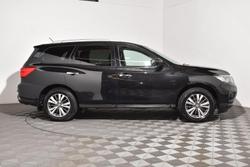 2019 Nissan Pathfinder ST-L