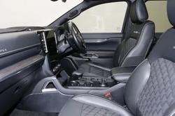 2025 Ford Everest Platinum