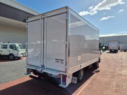 2022 Isuzu Trucks NNR 45 150 AMT Van and Lift