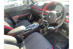 2025 GWM Ora GT ES11 SunBlack/WhiteRoof (UU01)