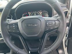 2025 Isuzu MU-X LS-T