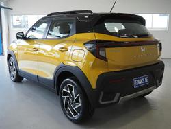 2025 Mahindra XUV3XO AX7L