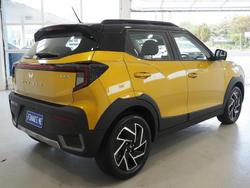 2025 Mahindra XUV3XO AX7L