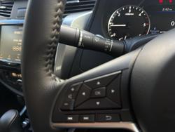 2025 Nissan Navara ST-X