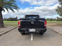 2025 Nissan Navara ST-X