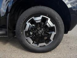 2025 Nissan Navara ST-X