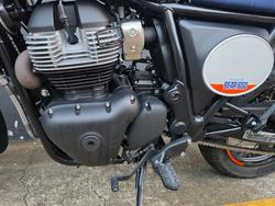 2025 Royal Enfield 2025 Royal Enfield 650CC Classic 650 Base WHITE
