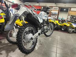 2025 SUZUKI TROJAN (DR200SE) FARM WHITE