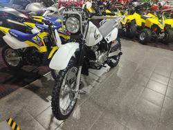2025 SUZUKI TROJAN (DR200SE) FARM WHITE