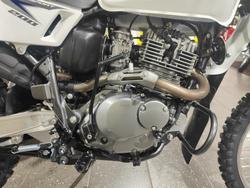 2025 SUZUKI TROJAN (DR200SE) FARM WHITE