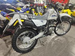 2025 SUZUKI TROJAN (DR200SE) FARM WHITE