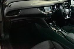 2018 Holden Commodore RS