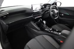 2022 Peugeot 2008 Allure