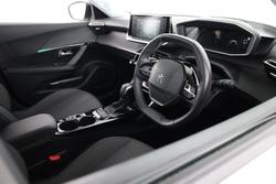 2022 Peugeot 2008 Allure